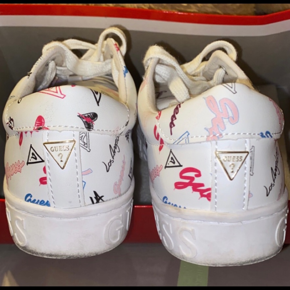 GUESS sneakers - Picture 3 of 3